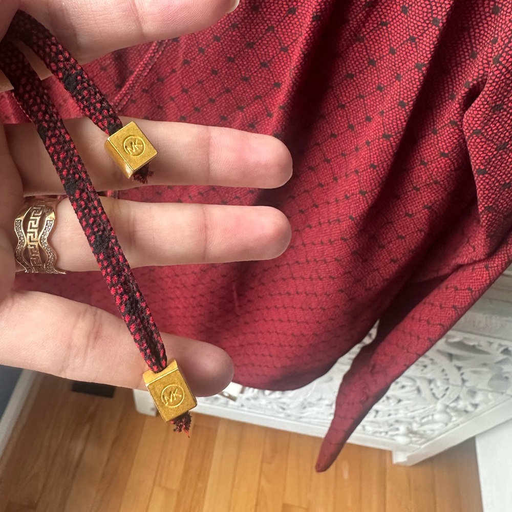 Women's Red Patterned Top